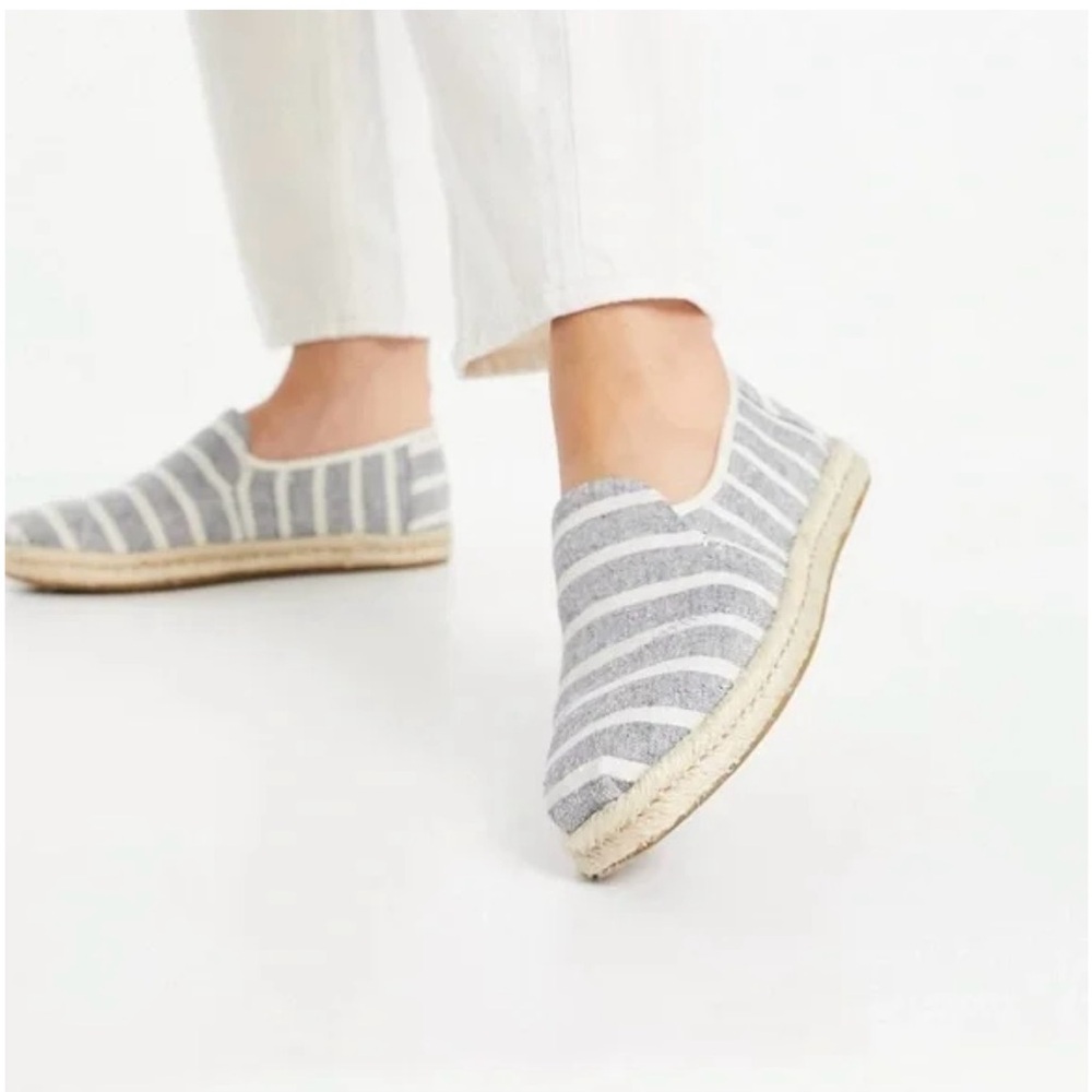 Toms Alpargata Espadrilles slip-on shoes in blue and cream stripes size 8.5